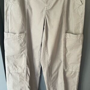 Women’s American Eagle Outfitters Gray Cargo Baggy Joggers Size 8